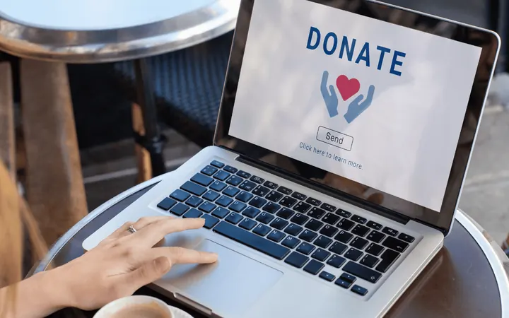 Crowdfunding vs. Crowdsourcing: Funding Healthcare Costs Explained