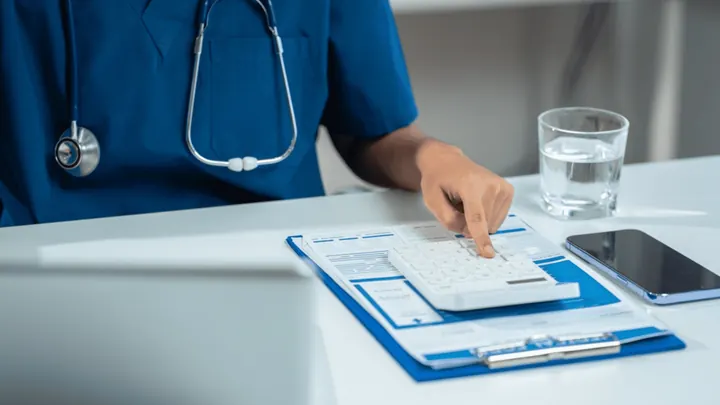 Comparing Costs: Healthsharing vs. Traditional Insurance